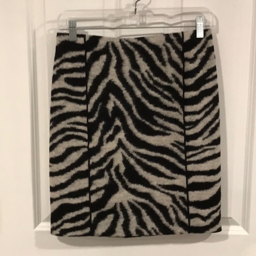 Ann Taylor Animal Print Skirt Size 2